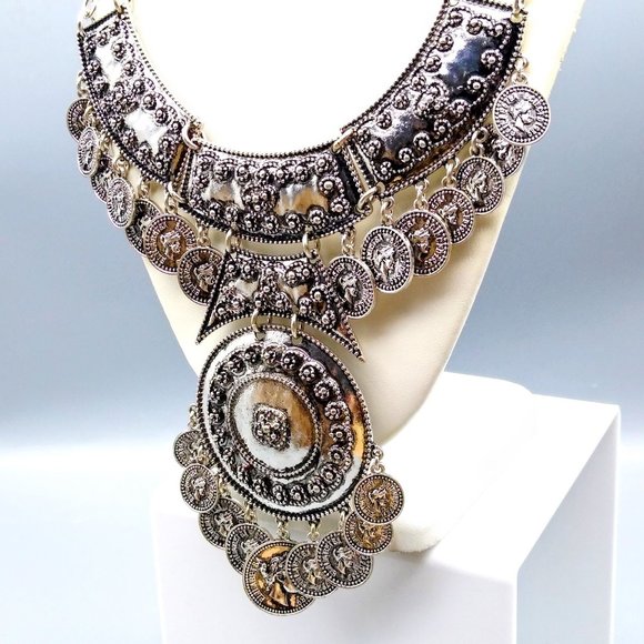 Vintage Dramatic Bib Statement Necklace, Tribal Medallion in Silver Tone - Picture 2 of 5